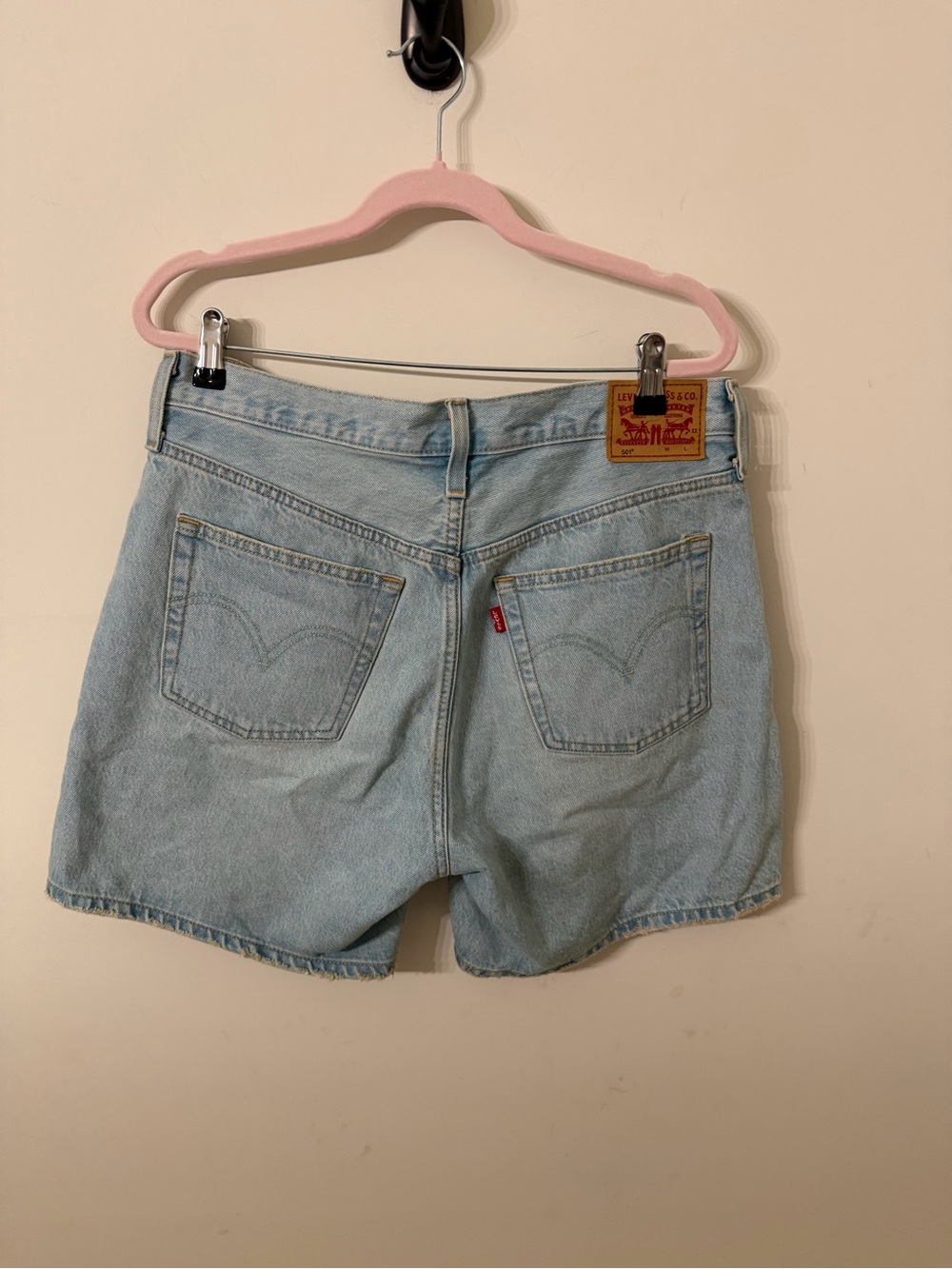 Levi's Light Blue High-Rise Denim 501 mid thigh Shorts - Picture 9 of 11